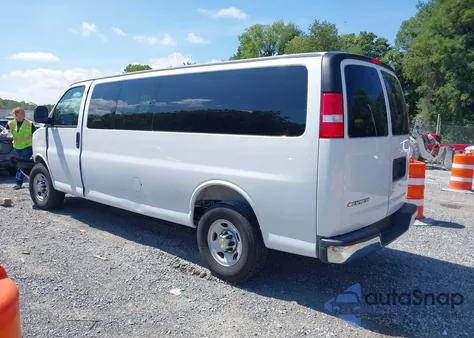 2025 Chevrolet Express Passenger Rwd 3500 Extended Wheelbase Lt z USA, uszkodzony, nr VIN 1GAZGPF7XS1100662